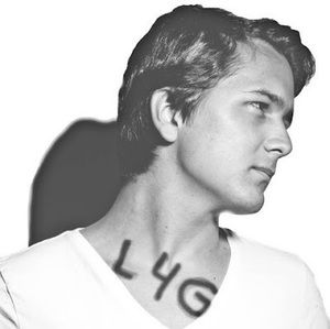 Meet your Posher, Leonardo